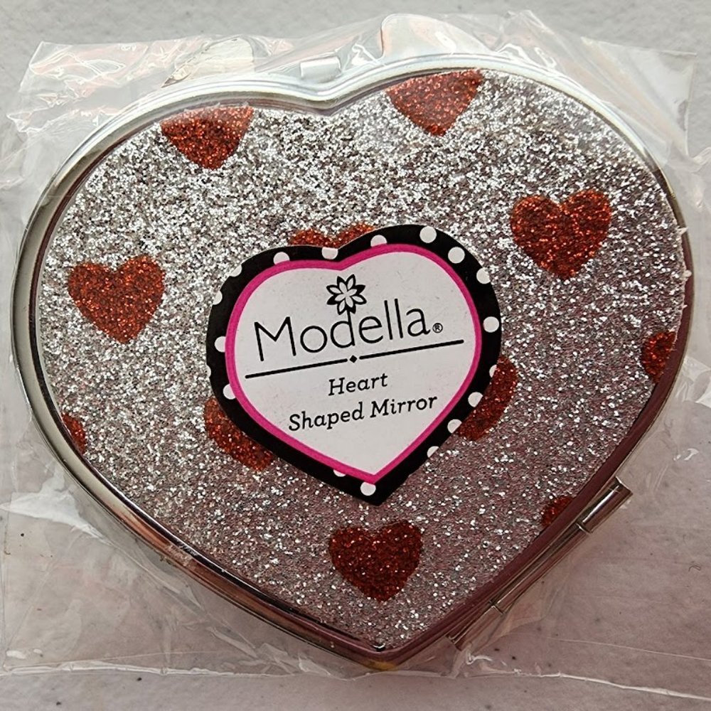 Modella Travel Compact Duo Mirror, Heart Shaped, 1-Piece.